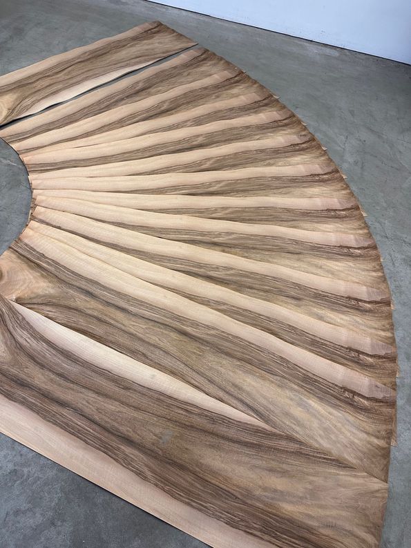Local veneer production and veneer selection