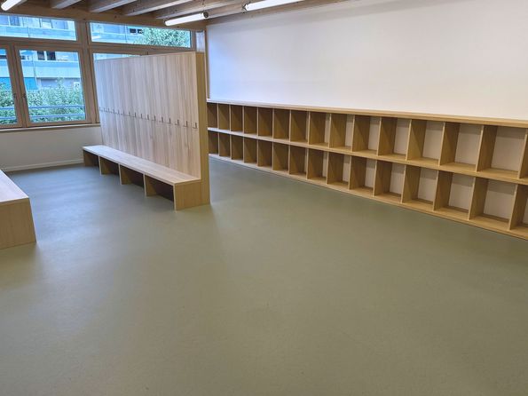 Fir veneer for the Aegelmatt nursery in Pratteln Joinery and veneer work for the Pratteln nursery school
