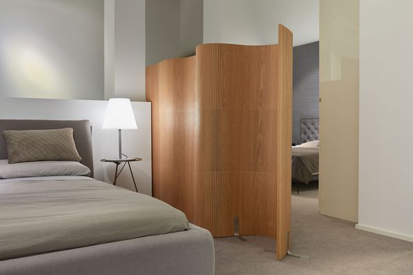 Sound-absorbing wooden room divider