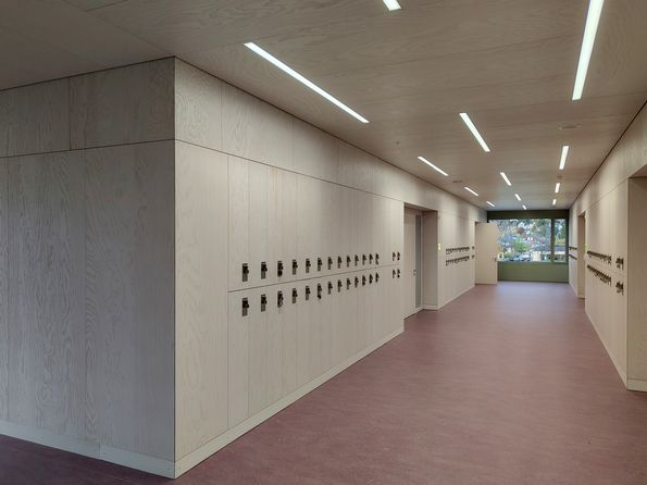 Esche Schälfurnier weiss pigmentiert