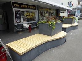 Individuelle Accoya Sitzgelegenheiten und Stadtmöbel im Aussenbereich