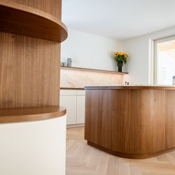 Hochwertiger Küchenbau Nussbaum