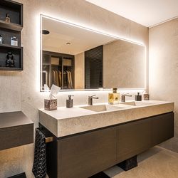 Bathroom with Veneer Express Layons Oak dark stained oak