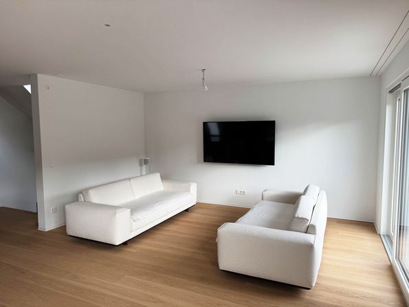 Ruhiges Eichenparkett von der Roser AG Landhausdiele Eiche modern