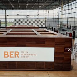 Veneer Walnut european - BER Airport