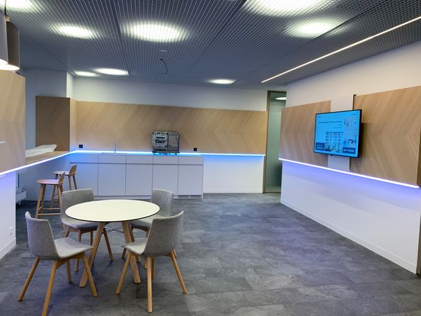 Reference project BLKB Aesch remodelling with European oak veneer Interior fittings with European oak veneer