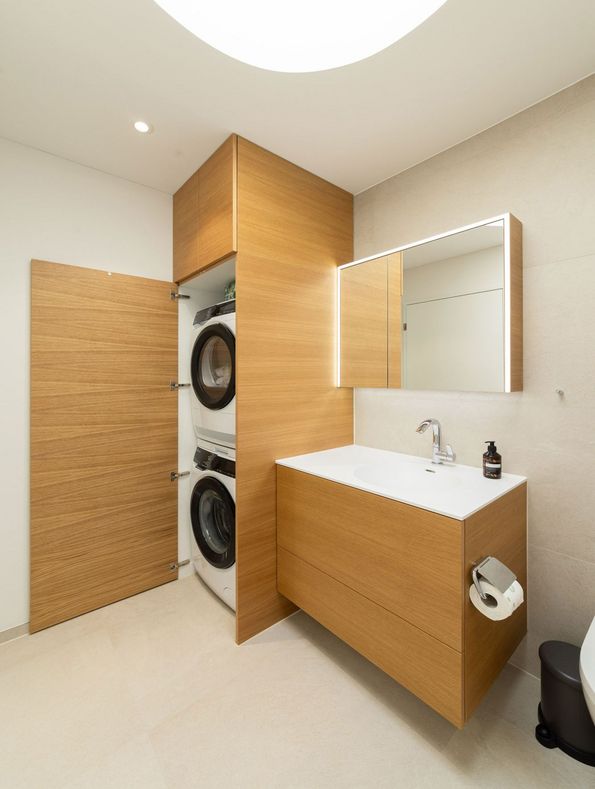 Innenausbau Basel mit Parkett, Furnier & Einbaumöbeln Furnier Express Fixmasse Eiche Badezimmer Möbel