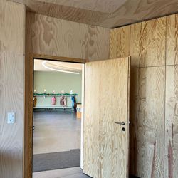 Seekiefer geschält Furnier Brandschutztüren