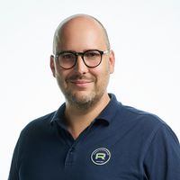 Tobias Scherg, Geschäftsführer Roser AG & Furnierexperte Tobias Scherg, Geschäftsführer Roser AG & Furnierexperte