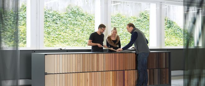 Ausstellungsraum Furnier