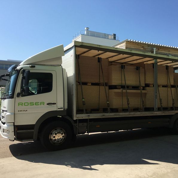 Daily delivery of solid wood panels