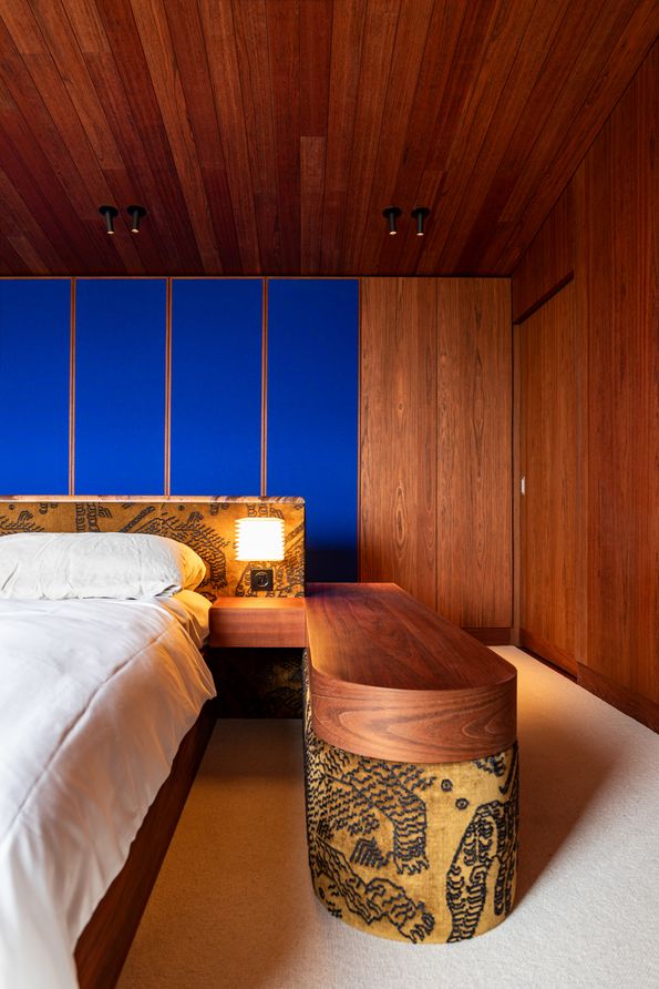 Hochwertiger Innenausbau Basel mit Jatoba Furnier