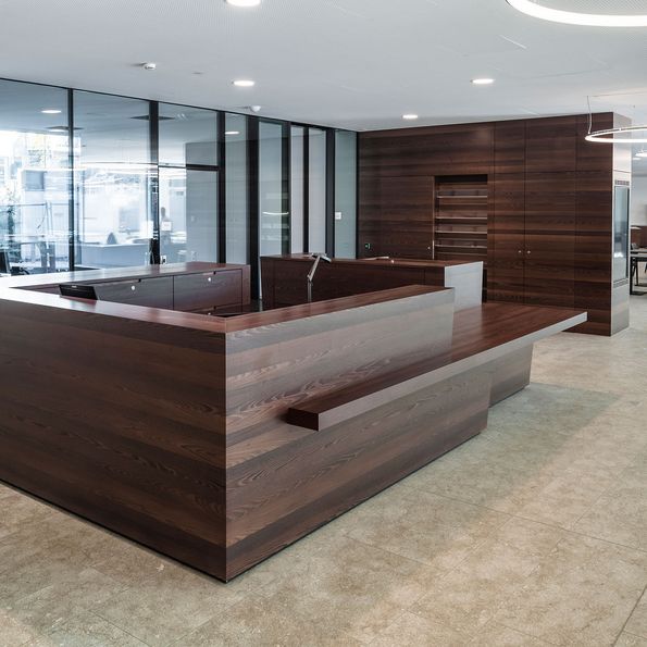 Veneer Robinia smoked, reception desk