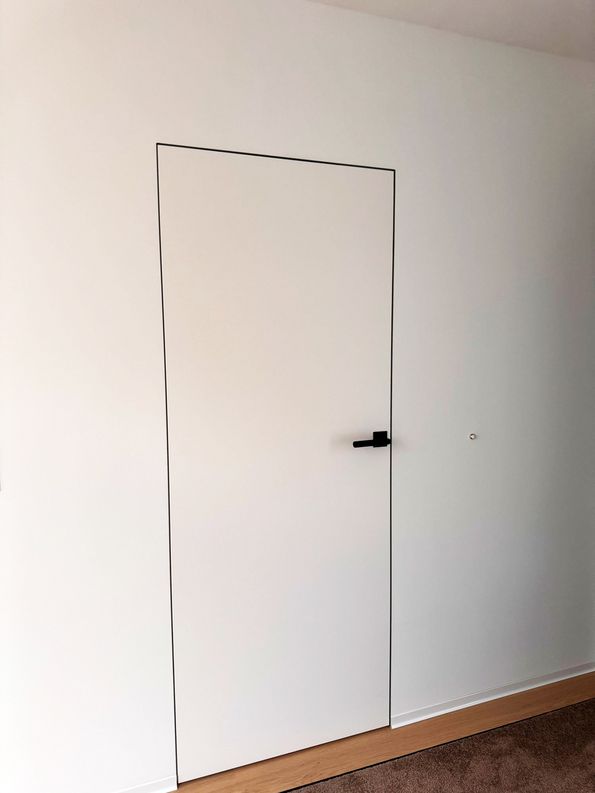 Moderne zargenlose Türen von der Roser AG, Birsfelden bei Basel Aluminium Türzarge wandbündig