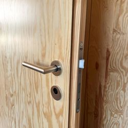 Brunex Tueren Furnier Seekiefer geschält