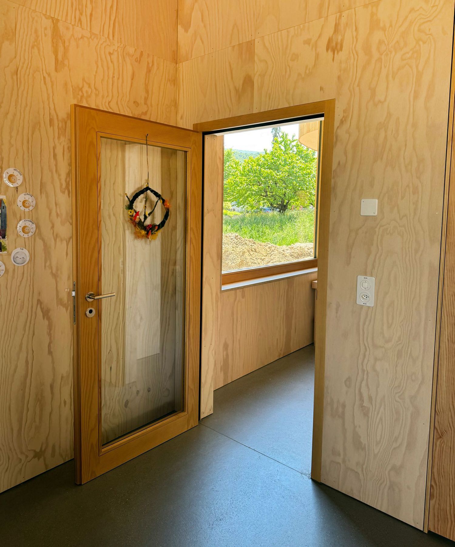 Customised veneer doors