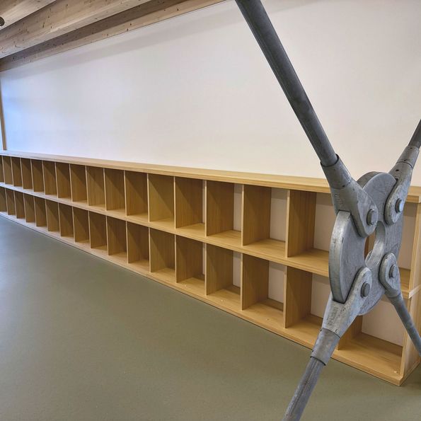 Fir veneer for the Aegelmatt nursery in Pratteln Modern timber-frame nursery with pine veneer