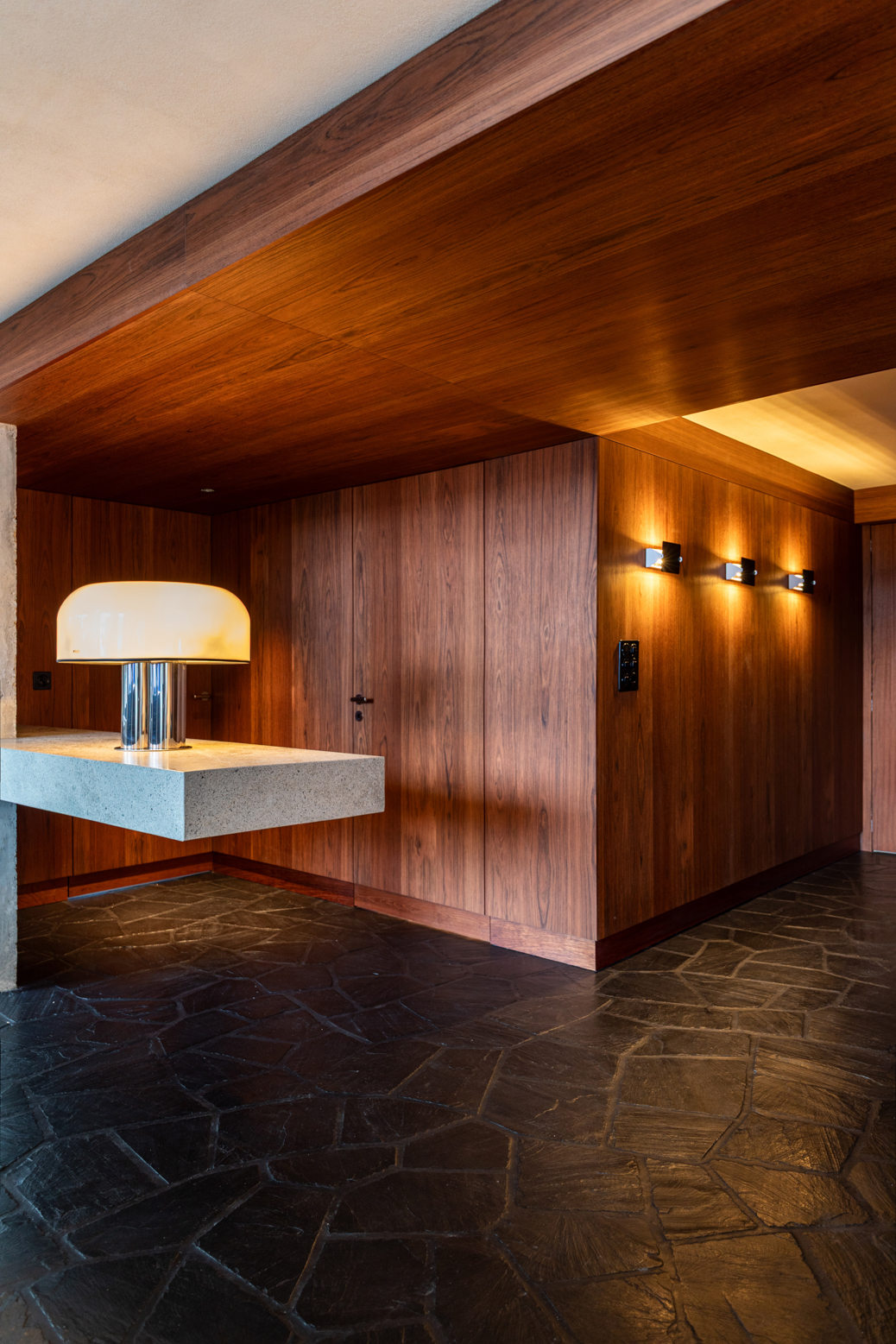 Jatoba Furnier für das Referenzprojekt Fäh Haus im Raum Basel