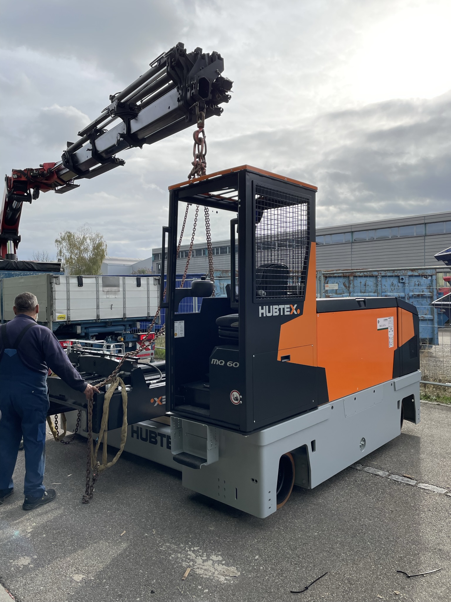 Forklift delivery for Roser AG