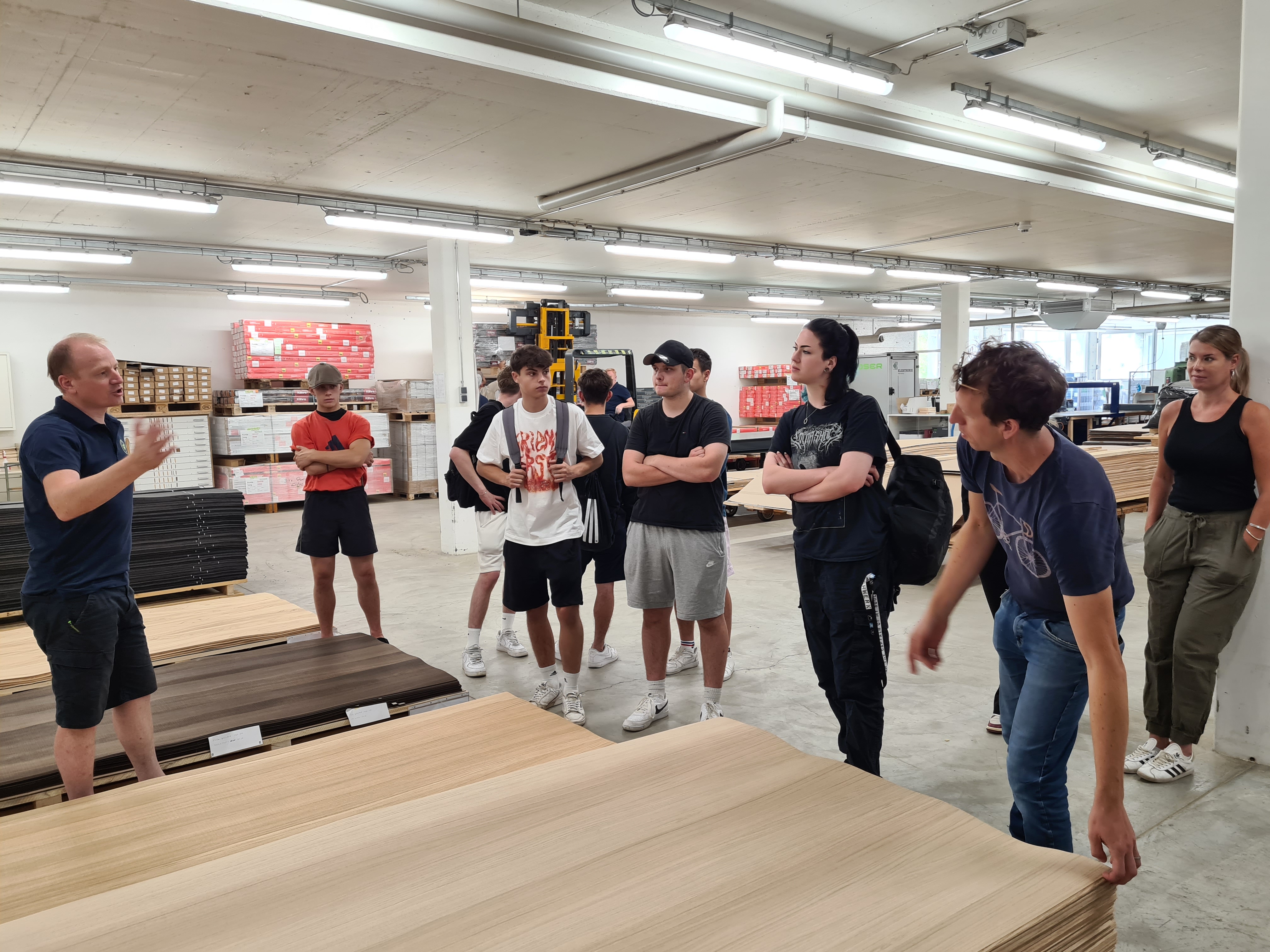 Nachwuchsschreiner Besuch bei der ROSER AG