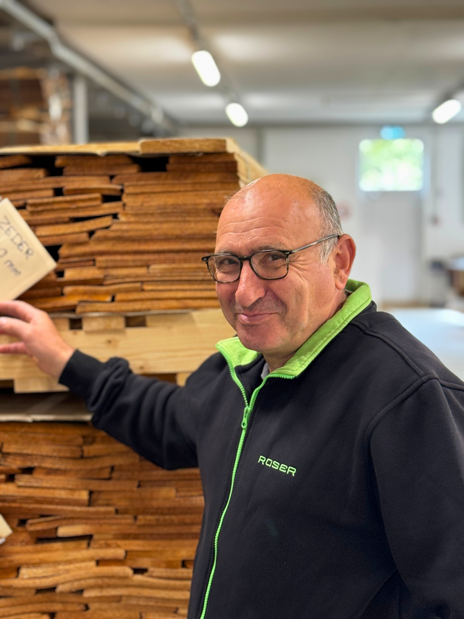Danke für 20 Jahre Firmenzugehörigkeit Antonio Garcia Holzhandel Birsfelden, Mitarbeiterjubiläum Holzbranche