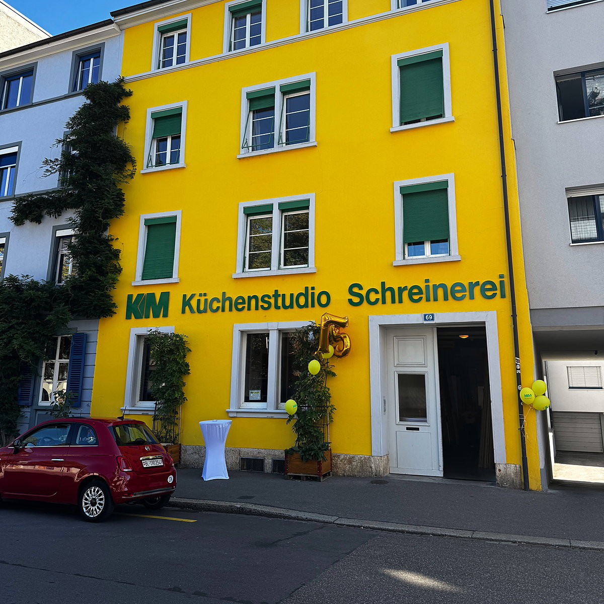 Roser gratuliert zu 75 Jahre KM Küchenstudio Jubiläumsfeier bei KM Küchenstudio mit Roser AG