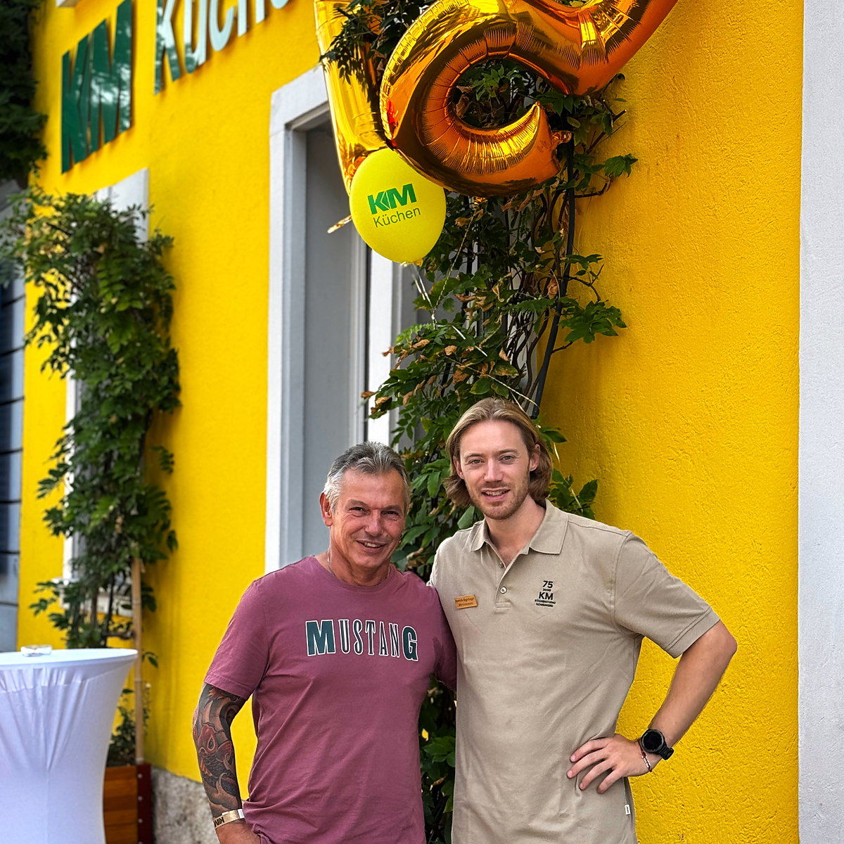 Roser gratuliert zu 75 Jahre KM Küchenstudio Roser AG gratuliert KM Küchenstudio Basel zum 75-jährigen Jubiläum