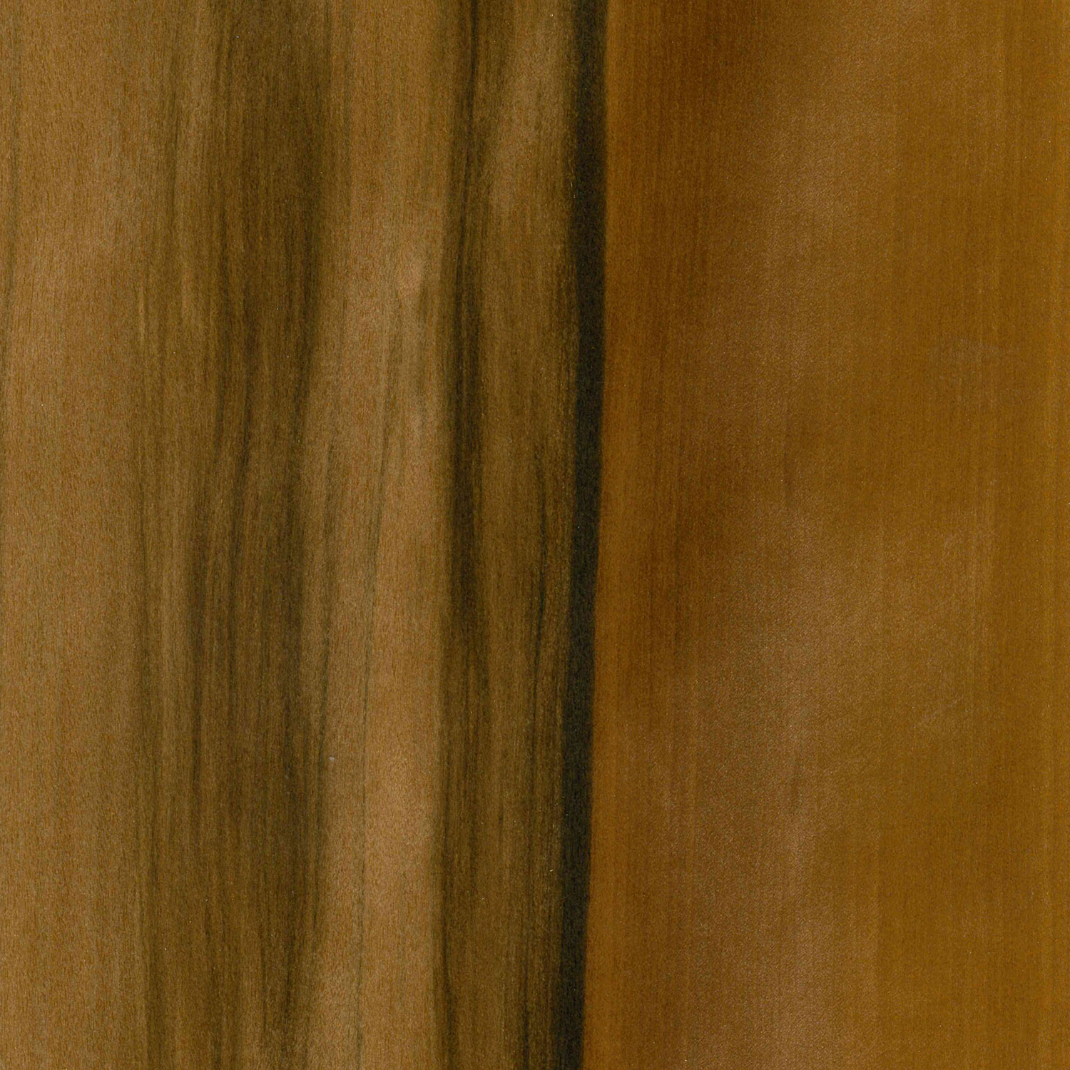 Furnier Satin Nussbaum geräuchert (Red Gum geräuchert)