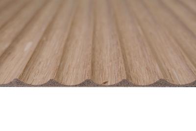 Alfa Relief Inn gefräst aus Massivholz mit Vlieskaschierung Eiche