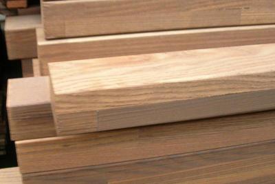 ThermoWood Kantholz Esche 68 x 40mm für Unterkonstruktion 4-seitig gehobelt (300/Pal.)